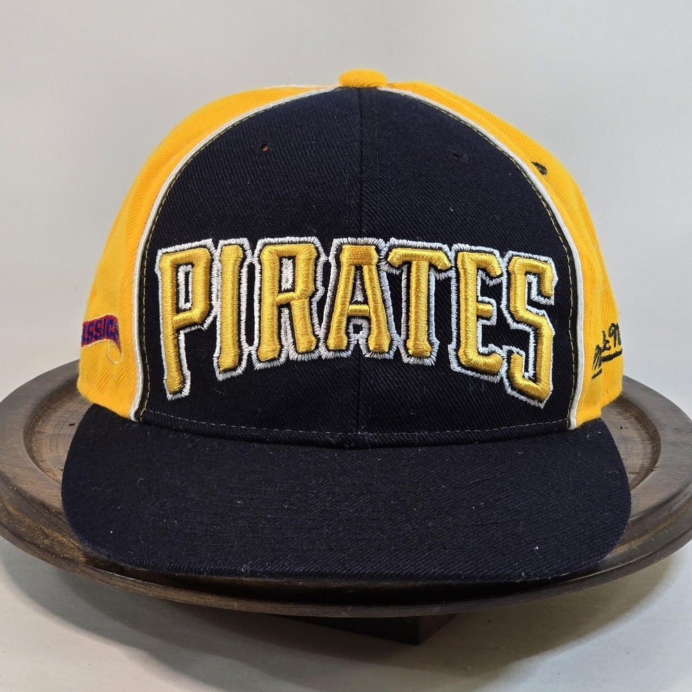 Vintage Pittsburgh Pirates Hat Cap Fitted Mens 7 Black Yellow MLB Baseball 90s